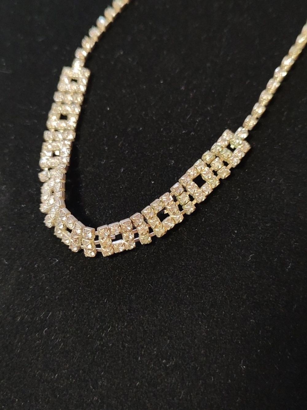 Rhinestone Chocker - Picture 5 of 6